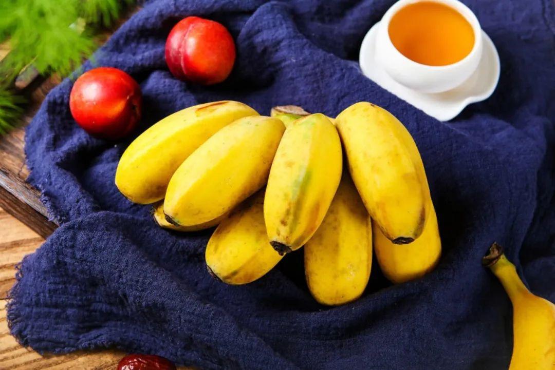 香蕉皮怎么做肥料养花肥料（香蕉皮水不能浇什么花）-3