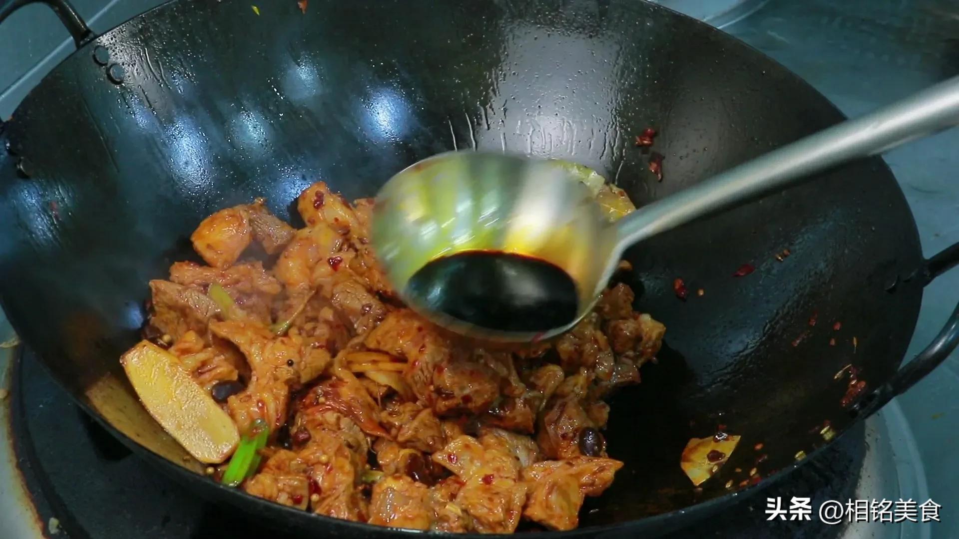 红焖羊肉的做法家常做法（怎样烧红烧羊肉最好吃）-18