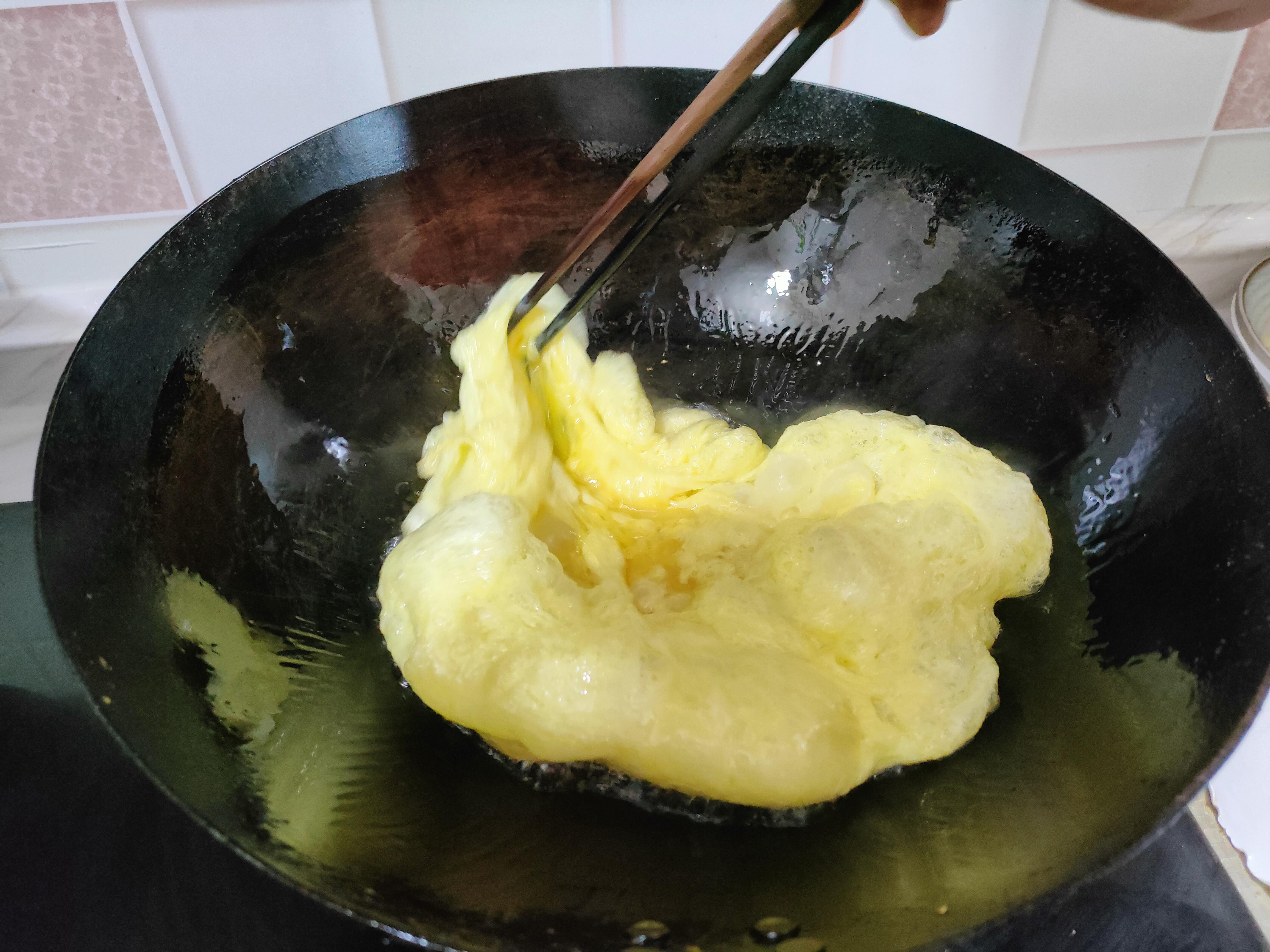 黄瓜炒鸡蛋怎么炒好吃，鸡蛋和黄瓜怎么炒？-8