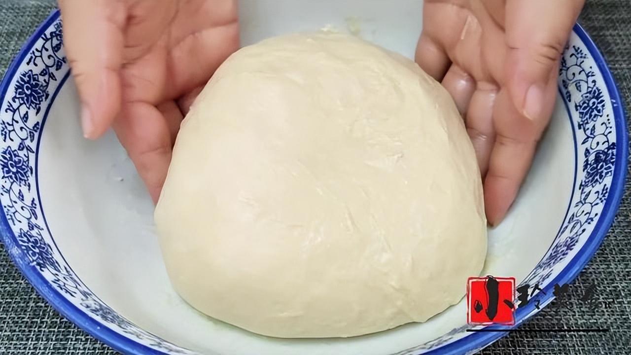 发面炸油饼的做法大全，酵母发面炸油饼的方法-7