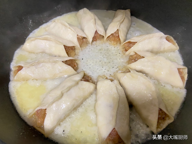 锅贴的做法家常做法煎饺（煎锅贴怎么样不粘锅）-8