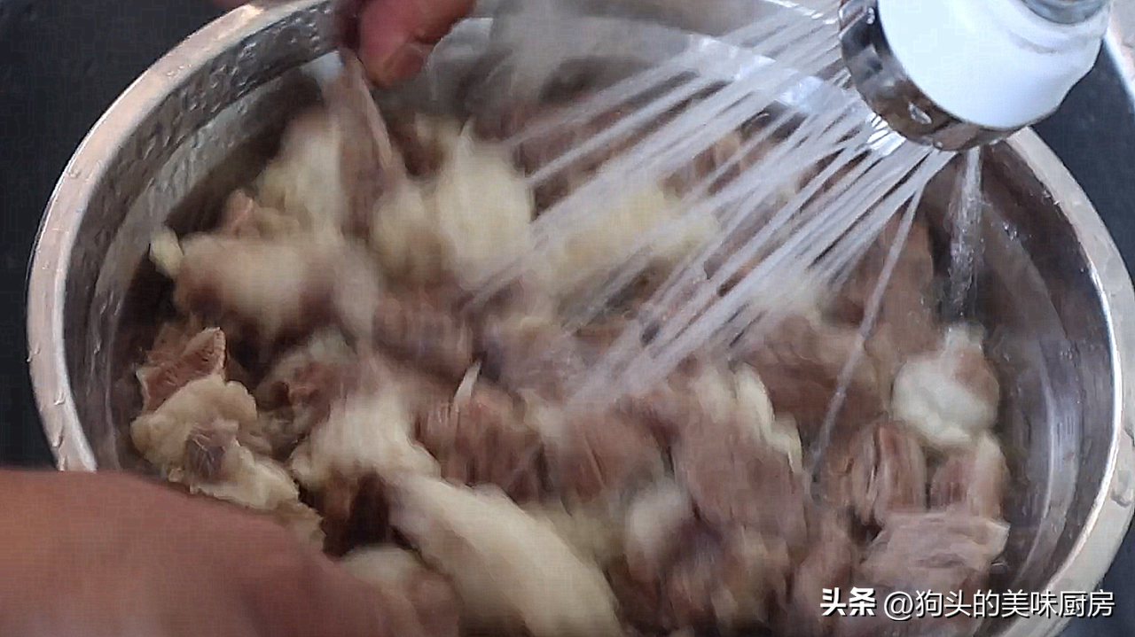 饭店西红柿牛腩的做法，番茄炖牛腩的教程-8