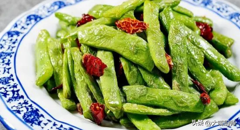 豆角炒肉的做法家常菜（清炒豆角怎么做好吃）-2