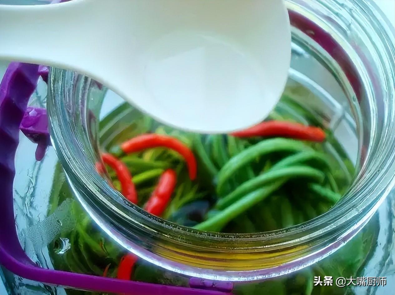 酸辣豇豆角怎么腌制方法_怎样腌制豇豆又脆又好吃-6