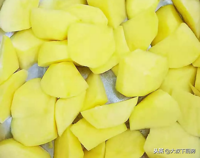 土豆烧刀豆的家常做法（土豆和刀豆一起怎么烧）-5