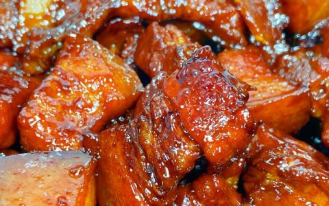 红烧五花肉需要焯水吗，做红烧肉的调料有哪些？