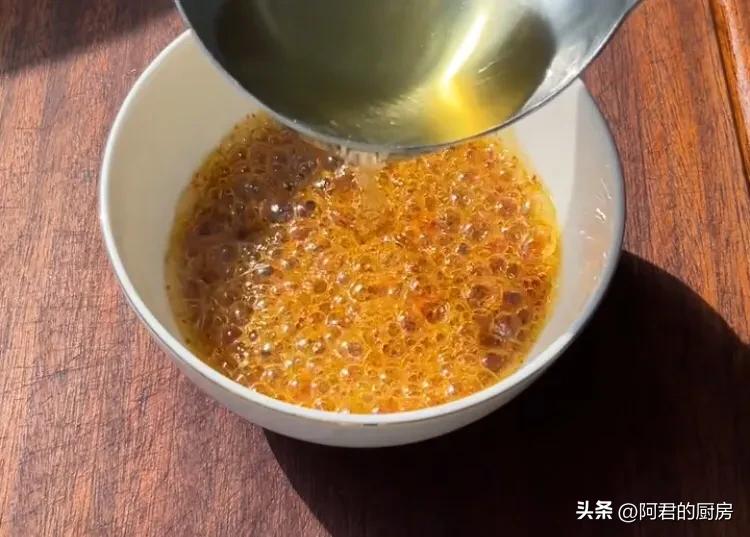 酸菜汆白肉怎么做才好吃（汆白肉酸菜的做法）-10