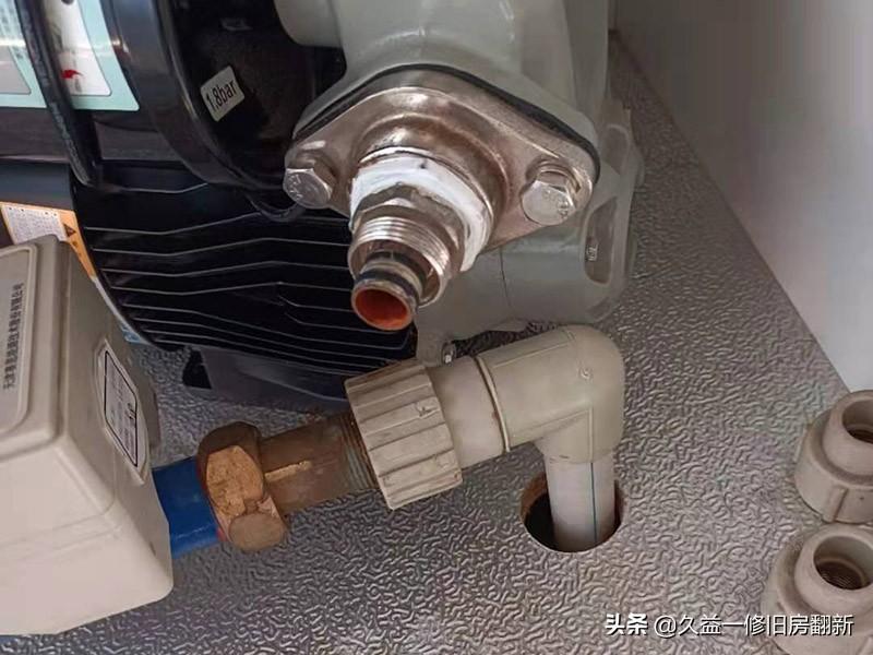 下水管道周围一圈漏水是什么原因？-1