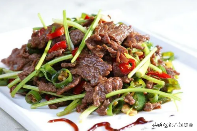 炒牛肉片怎么炒好吃又嫩 里脊牛肉炒芹菜做法-1