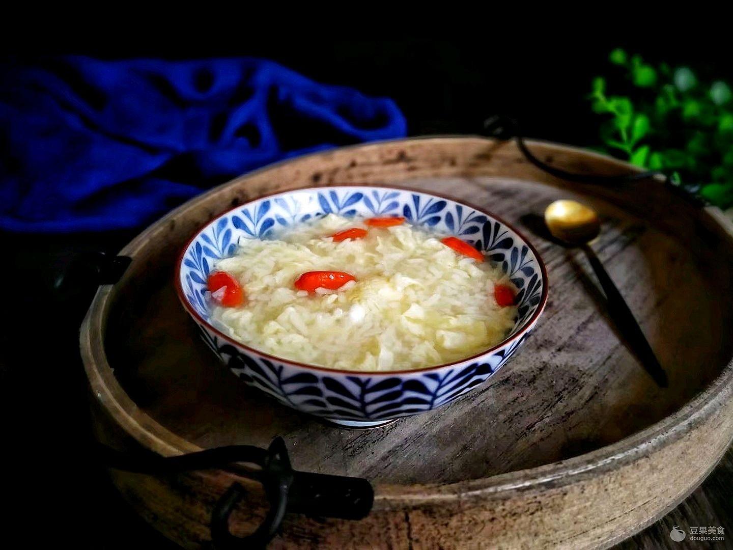 桂花酒酿圆子怎么做_桂花酒酿圆子的做法_蓝纹乳酪_豆果美食