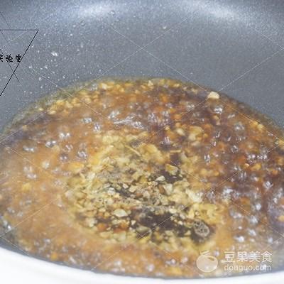 蒜蓉小龙虾配菜放什么好，蒜蓉粉丝蒸青龙虾的做法-6