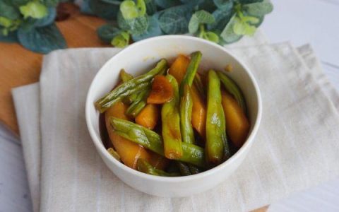 刀豆烧土豆怎么做好吃（土豆炒刀豆的家常做法）