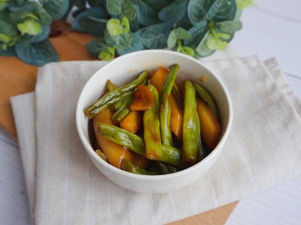 刀豆烧土豆怎么做好吃（土豆炒刀豆的家常做法）-1