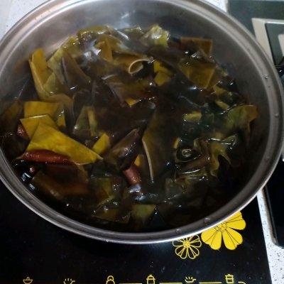 排骨海带汤怎么做好喝（排骨煮海带要煮多久）-3