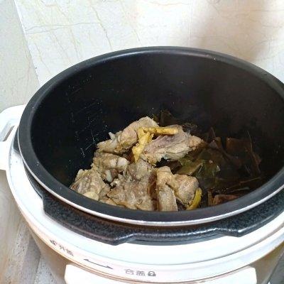 排骨海带汤怎么做好喝（排骨煮海带要煮多久）-8