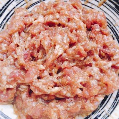 猪肉三鲜馅饺子的做法（肉三鲜虾仁饺子馅的做法）-4