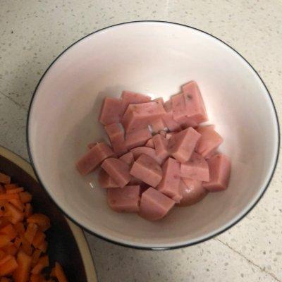怎样做蛋炒饭好吃又简单（蛋炒饭的做法及配料）-3