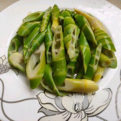 鲜笋炒肉片怎么炒好吃（新鲜竹笋炒肉片的家常做法）-4