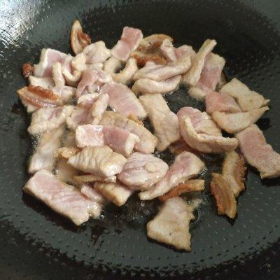 鲜笋炒肉片怎么炒好吃（新鲜竹笋炒肉片的家常做法）-6