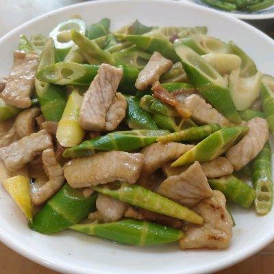 鲜笋炒肉片怎么炒好吃（新鲜竹笋炒肉片的家常做法）-8