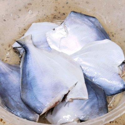 平鱼怎么做好吃又简单（怎样红烧平鱼好吃）-2