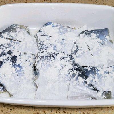 平鱼怎么做好吃又简单（怎样红烧平鱼好吃）-6