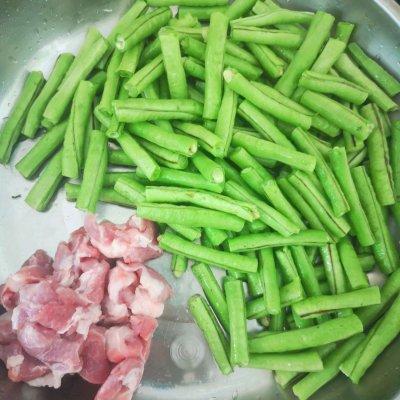 烧豇豆角的家常做法（烧豇豆角怎么做好吃）-3