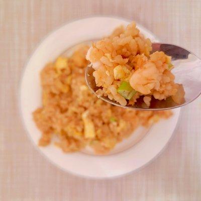 虾仁炒米饭怎么做好吃（虾仁炒饭的经典做法）-17
