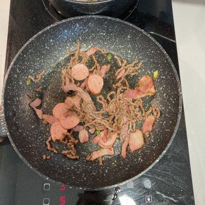 意大利面酱汁的家常做法（懒人的番茄酱意大利面）-5
