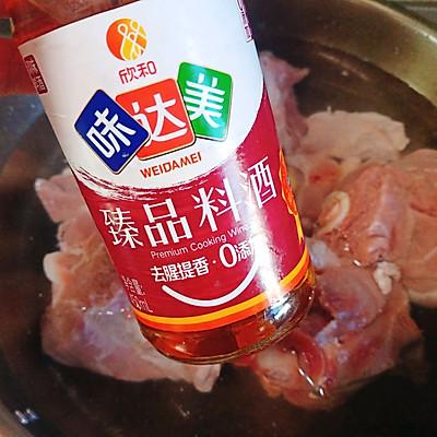 冬瓜海带排骨汤怎么炖最好喝_冬瓜海带骨头汤的做法-4