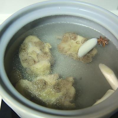 牛尾西红柿汤的做法，番茄牛尾骨怎么炖好吃？-4