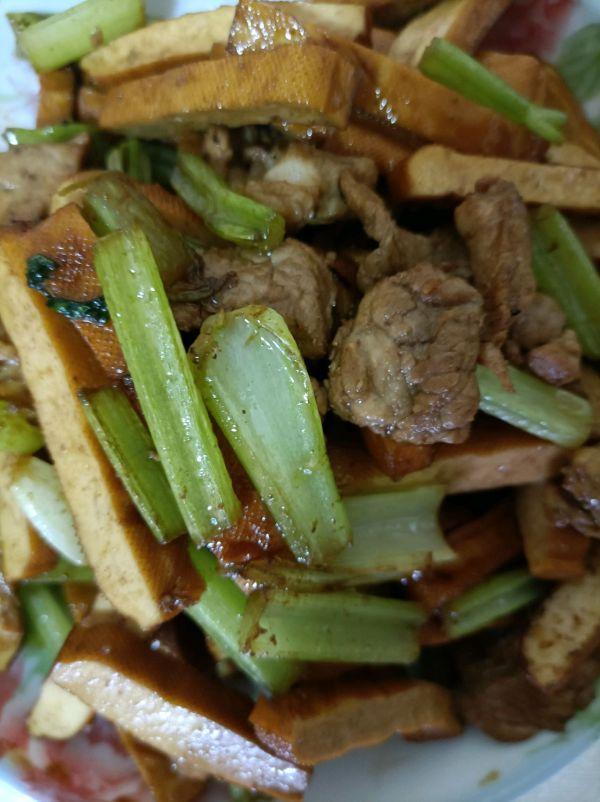 香干炒肉丝的家常做法（香干肉丝怎么炒好吃）-1