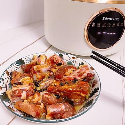 芋头炖排骨怎么做好吃，香芋排骨煲的做法-5