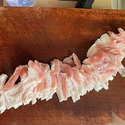 煎五花肉片的家常做法（五花肉怎样做最好吃）-2