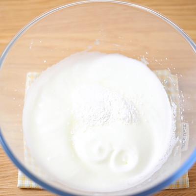 圣诞奶油蛋糕的做法，纸杯蛋糕上的奶油怎么做？-7