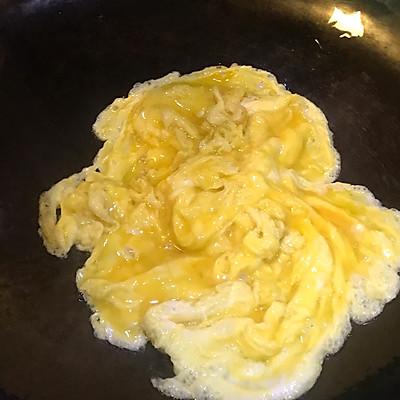 包菜炒鸡蛋粉丝的家常做法（包菜鸡蛋粉丝怎么炒）-5