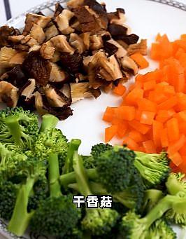 海鲜粥怎么做好吃又简单（海鲜大米粥的家常做法）-9