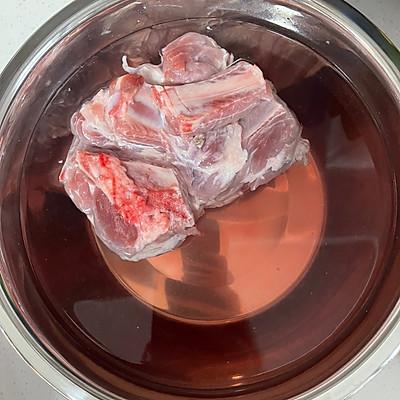 酸菜炖排骨的做法东北，酸菜炖排骨怎么炖好吃？-2