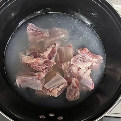 酸菜炖排骨的做法东北，酸菜炖排骨怎么炖好吃？-3