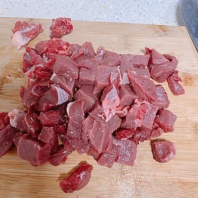 牛肉烧萝卜怎样烧好吃 牛肉烧萝卜怎么烧好吃-3