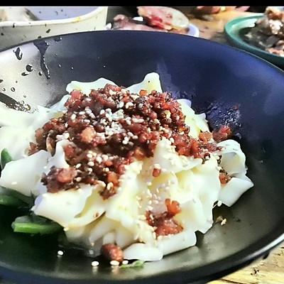 干拌面的做法及配料简单又好吃，菜拌面都炒什么菜-9