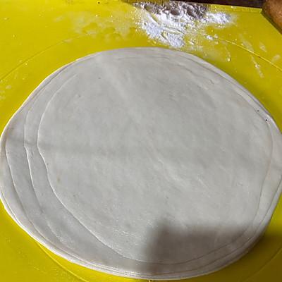 春卷皮的面糊调制技术_春卷皮水和面的比例-9