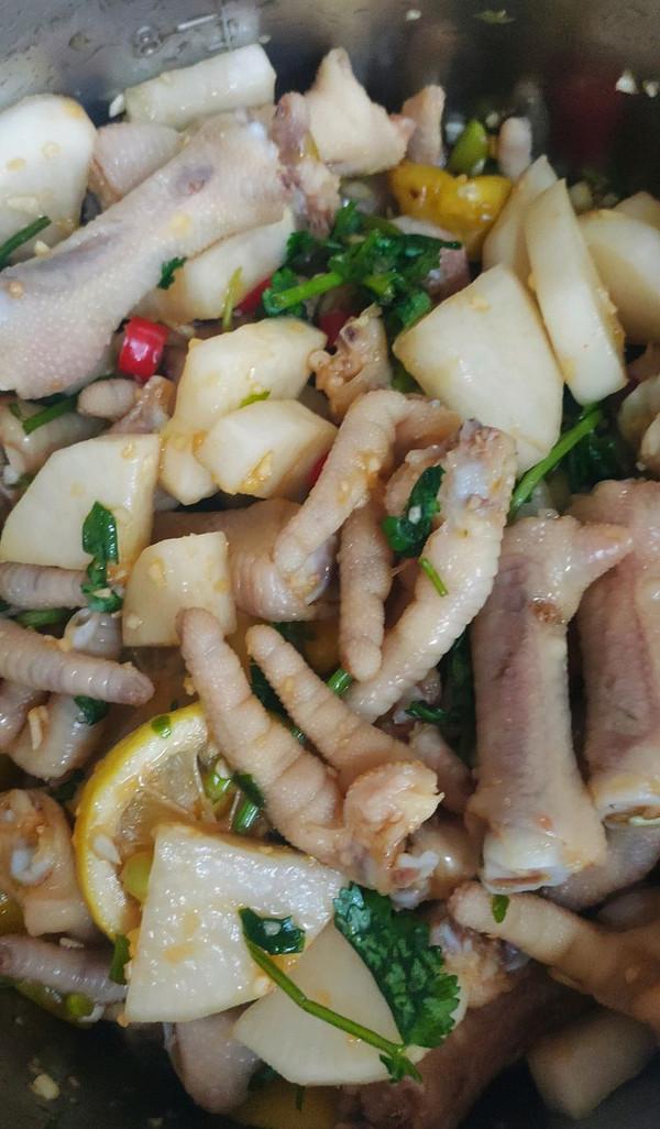 柠檬泡椒凤爪的制作方法和配料_柠檬味泡椒凤爪怎么做-1