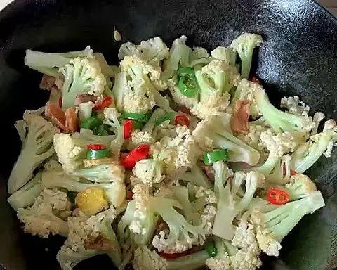 干锅花菜怎么做好吃 西兰花怎么炒好吃简单-10