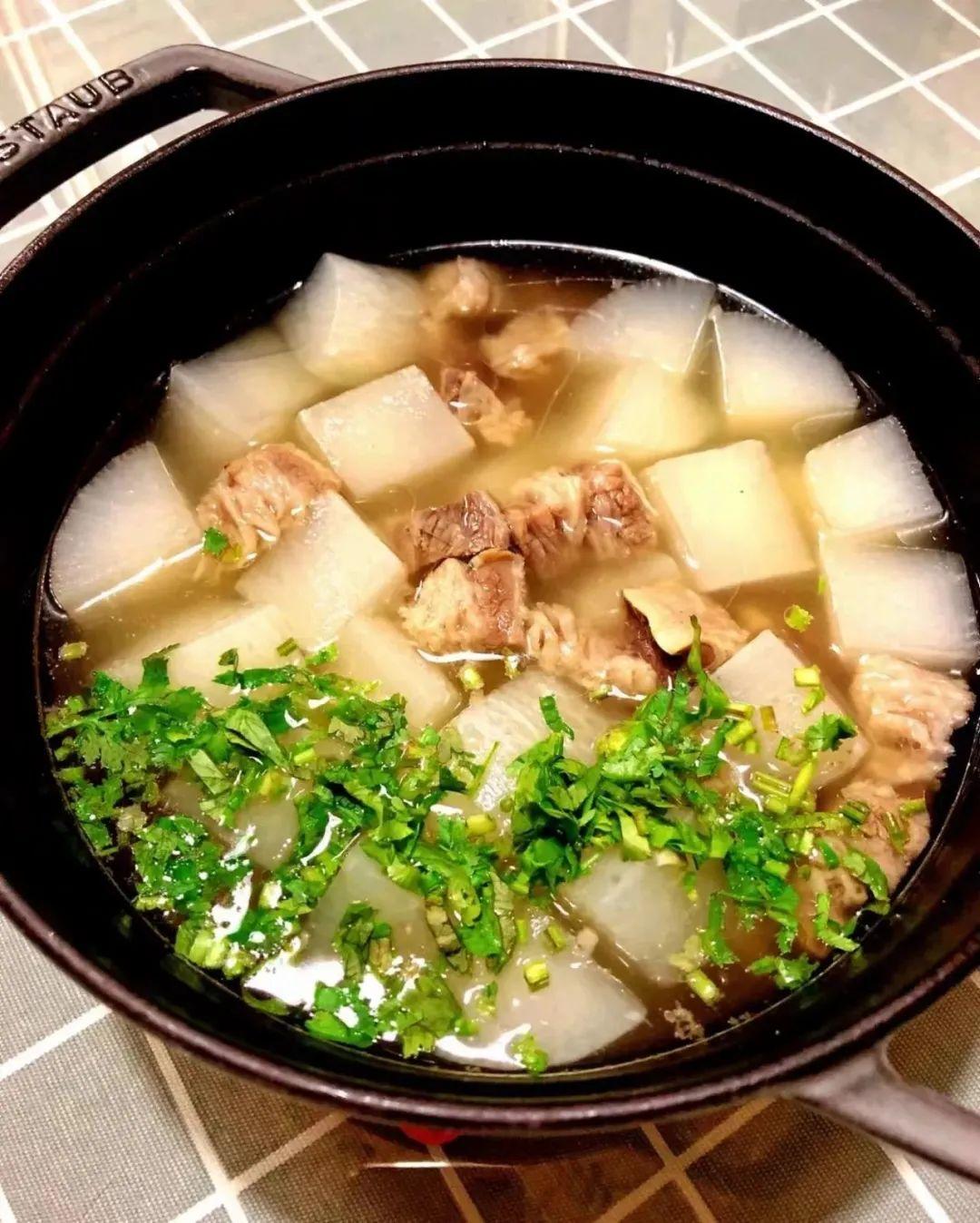 牛腩炖萝卜怎么做又烂又好吃_牛腩清炖萝卜的做法窍门-2