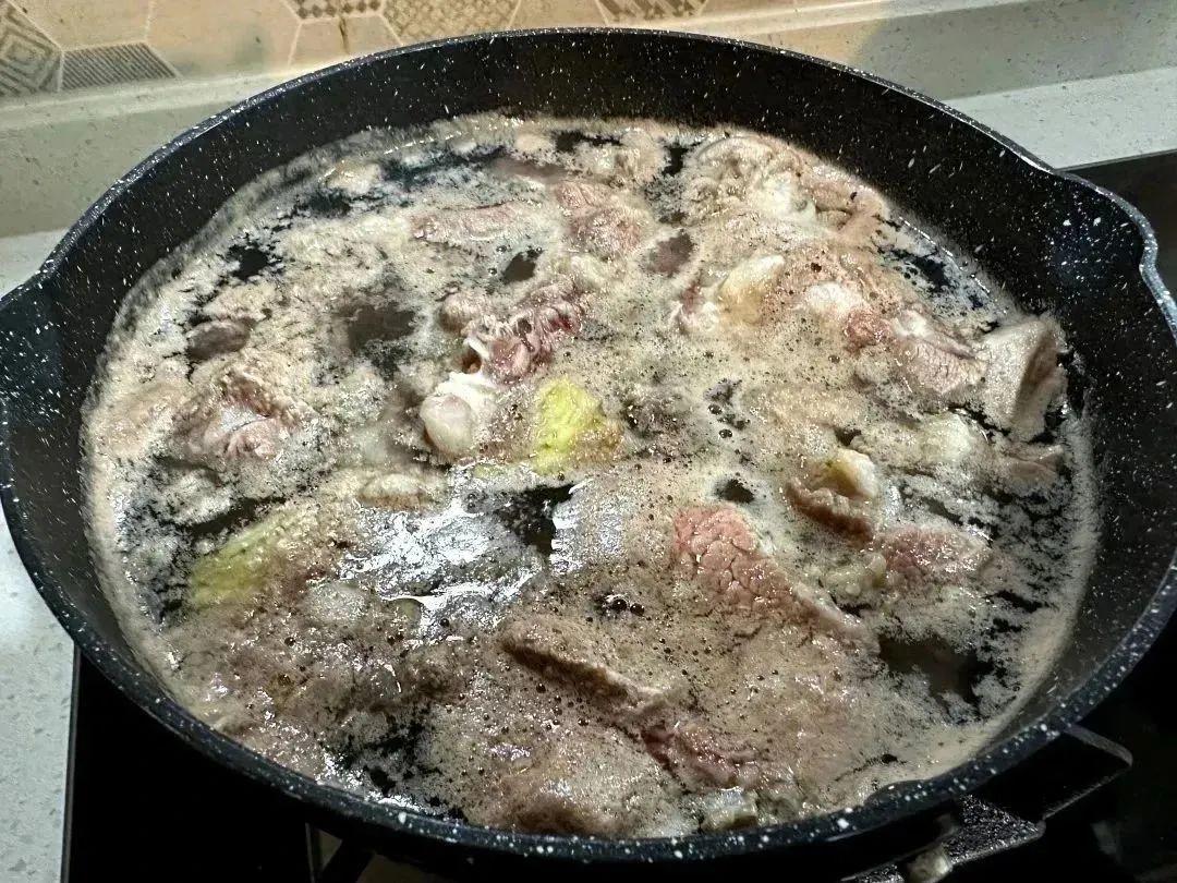 牛腩炖萝卜怎么做又烂又好吃_牛腩清炖萝卜的做法窍门-5