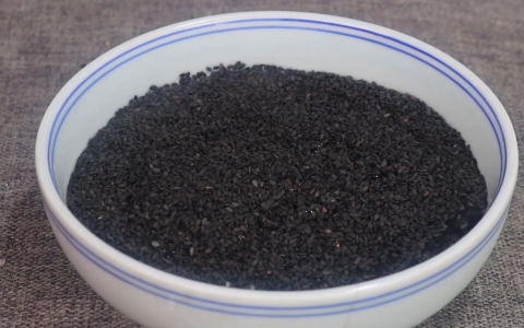 在家自制黑芝麻糊的做法 怎样自制黑芝麻糊？