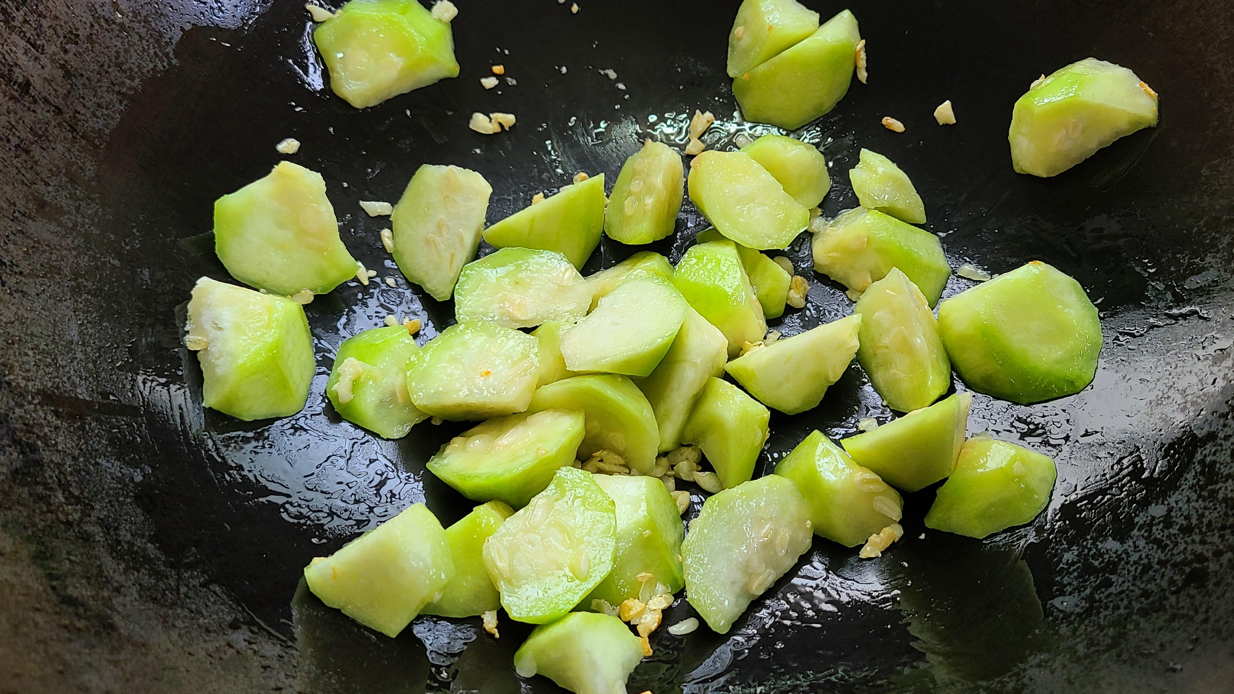 大虾怎么做又简单又好吃?家常做大虾怎么做？-7