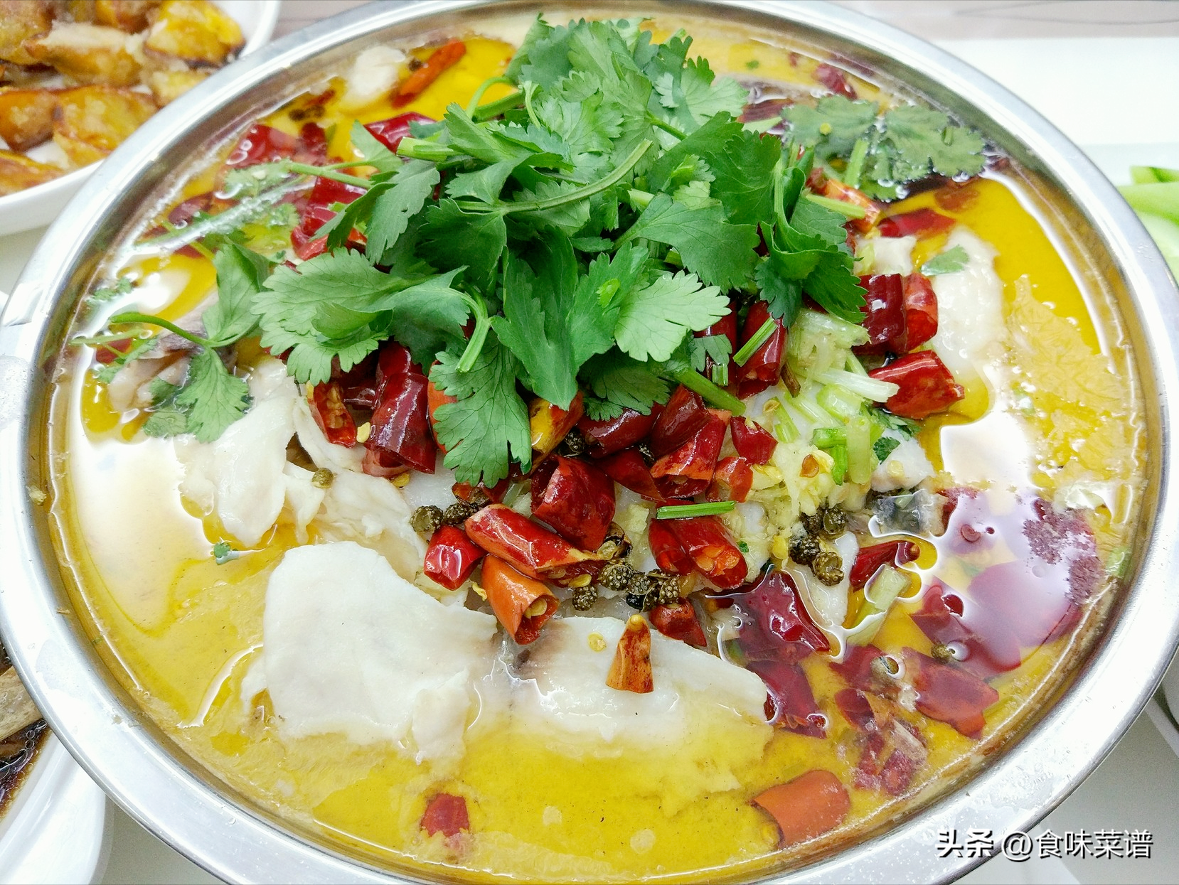 酸菜鱼鱼片怎么腌制 酸菜鱼怎么做不腥？-9