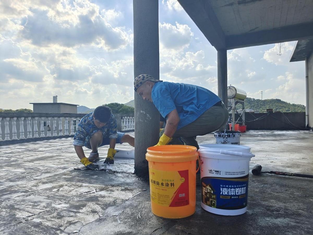 屋顶漏水做防水多少钱一平方 沥青屋顶防水多少钱一平方-2